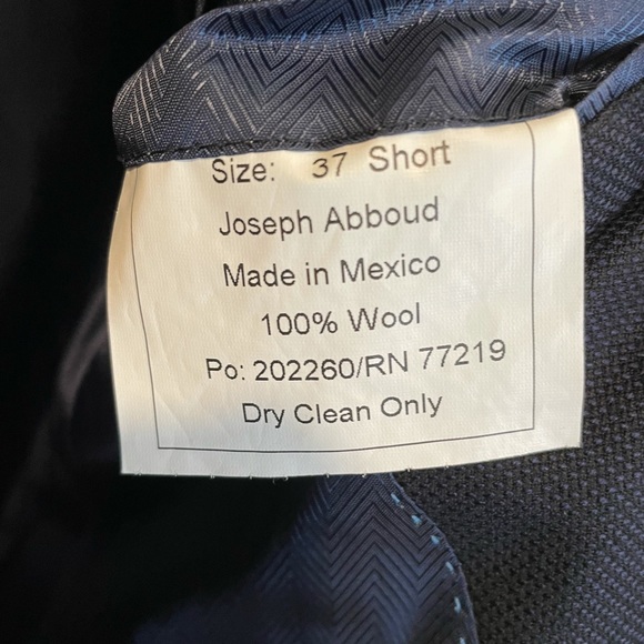 Joseph Abboud Navy Blazer - Picture 2 of 6